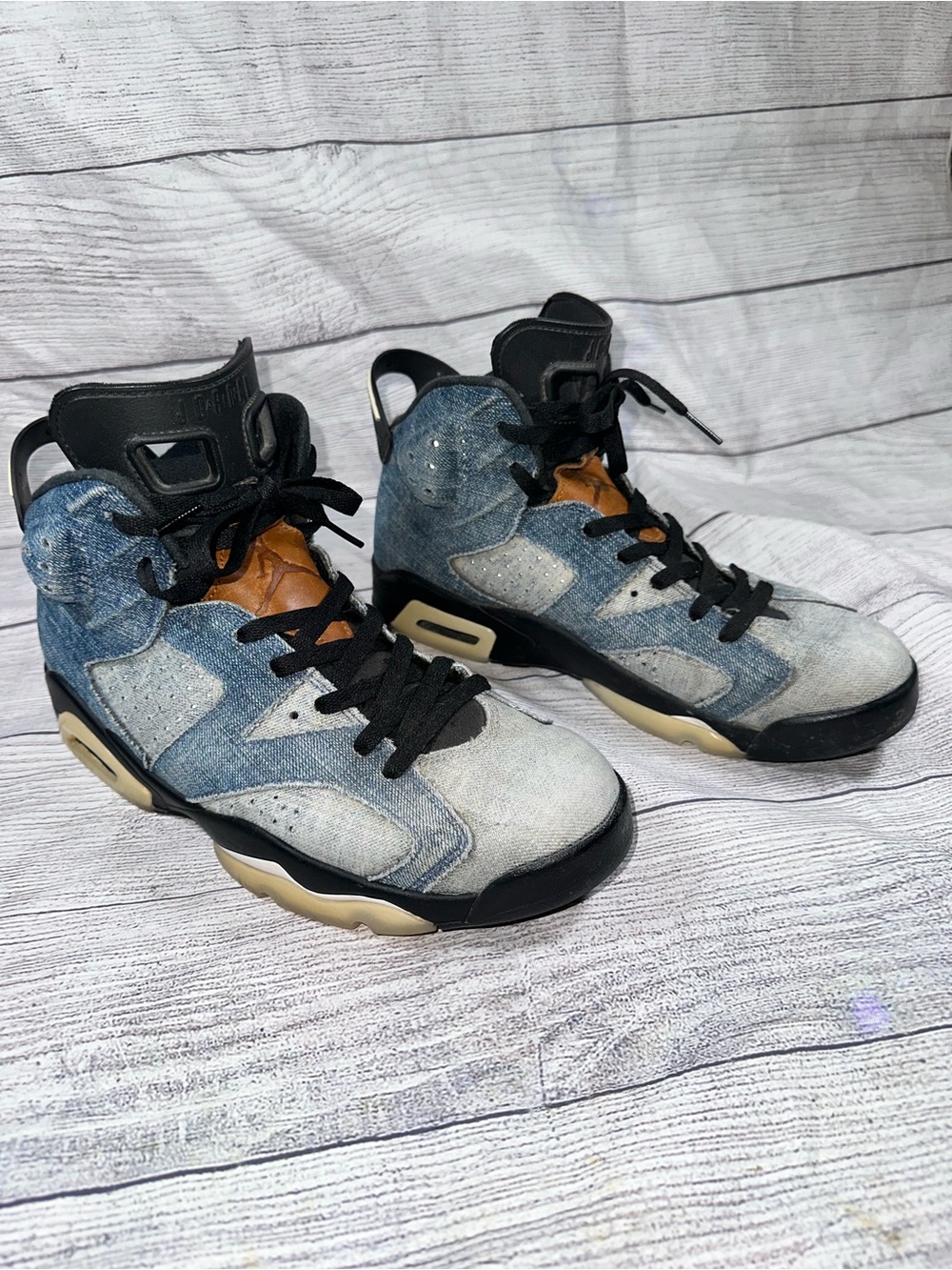 Nike Air Jordan 6 Retro Washed Denim size 9.5 M